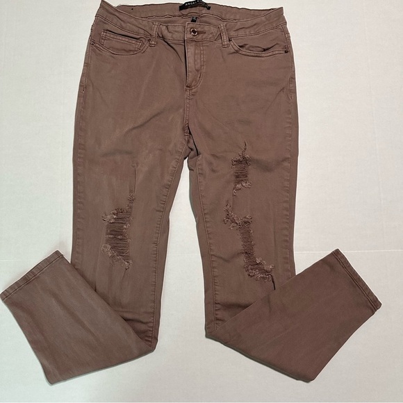 Angel Kiss Pants - Pink Distressed pants